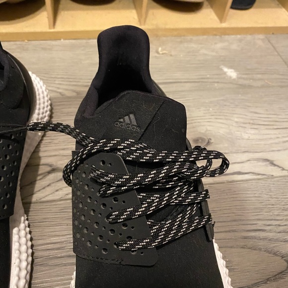 Black Adidas athletic shoes - Picture 3 of 4